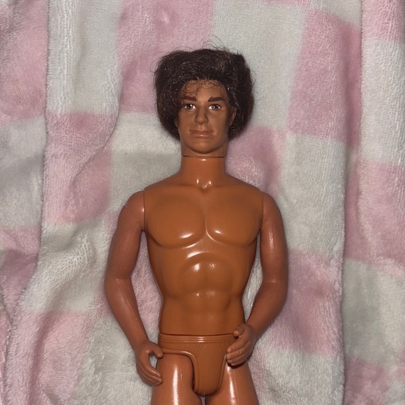 1986 jewel secrets Ken - Picture 1 of 5